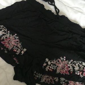 American eagle loose fitting shorts